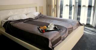 Отель Cosmopolitan Hotel & Wellness Русе Люкс с 1 спальней-1